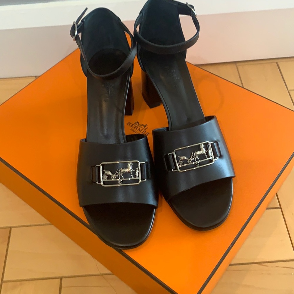 Hermès - Viaggio 60 - black calfskin sandal sz 39